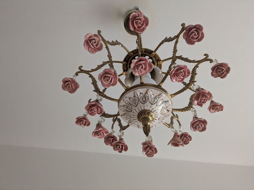 フランスアンティーク シャンデリア ピンクローズ モチーフ シャンデリア