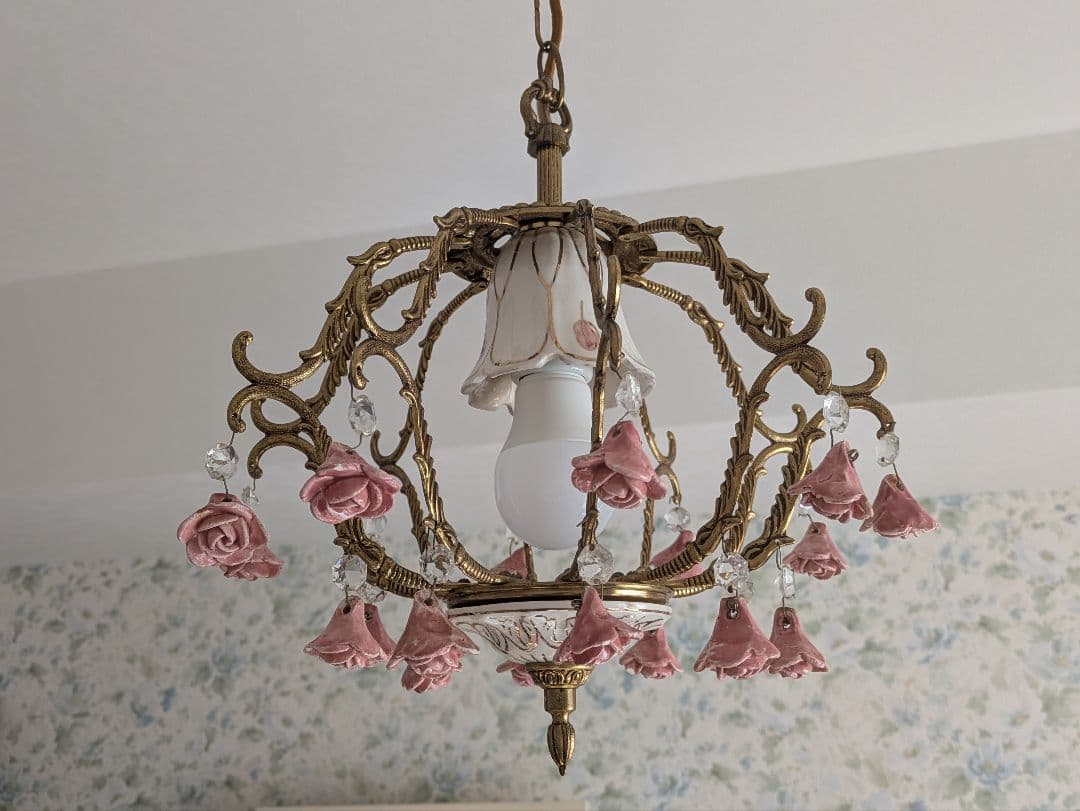 フランスアンティーク シャンデリア ピンクローズ モチーフ シャンデリア