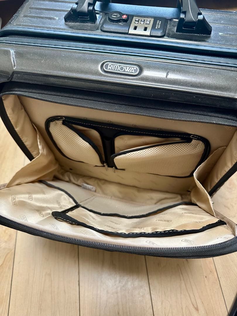 リモワ キャリーケース