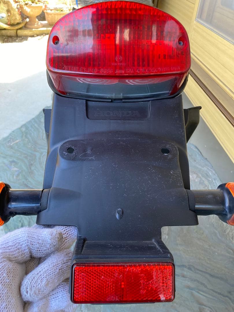 X*i様 ホーネット250 純正 リアフェンダー テールランプ ウインカー MC