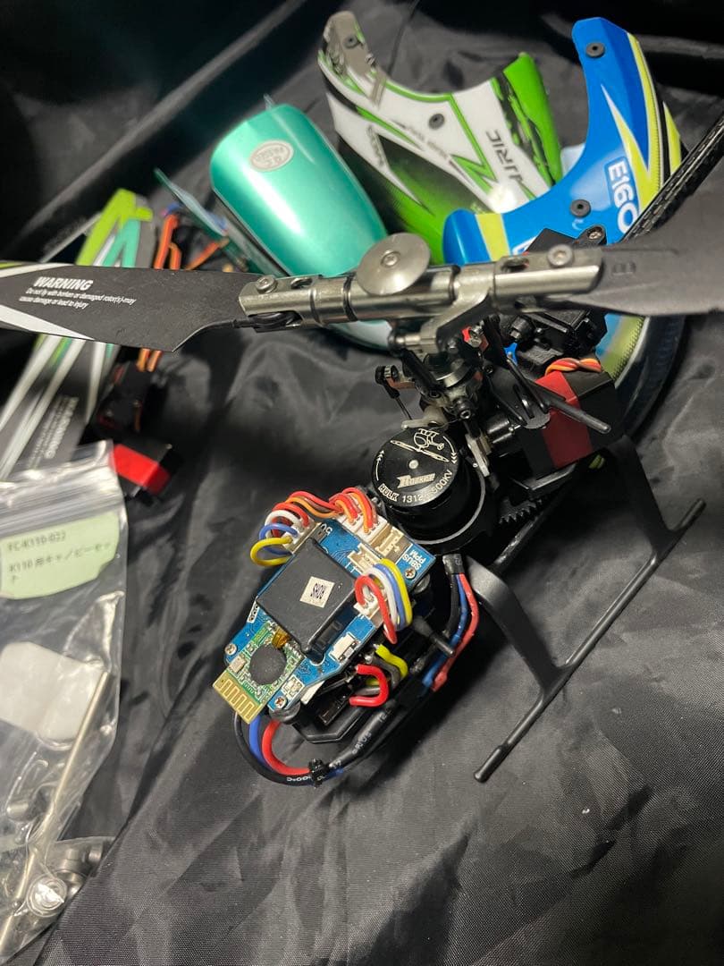 ラジコンヘリ　E160 M03 F1