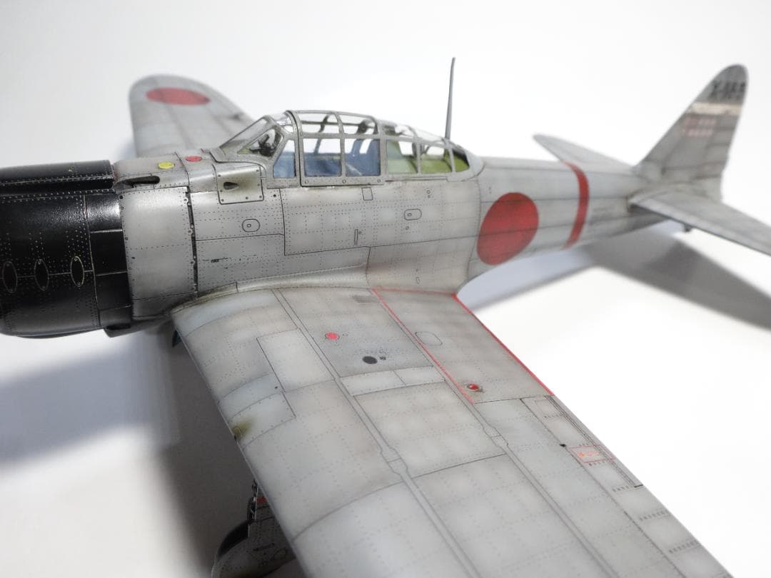 エデュアルド1/48日本海軍艦上戦闘機「零戦21型」完成品