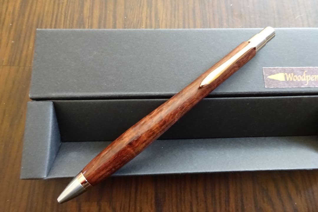 ウッドペンクラフト　P01 ボールペン　インドローズウッドオーロラ杢