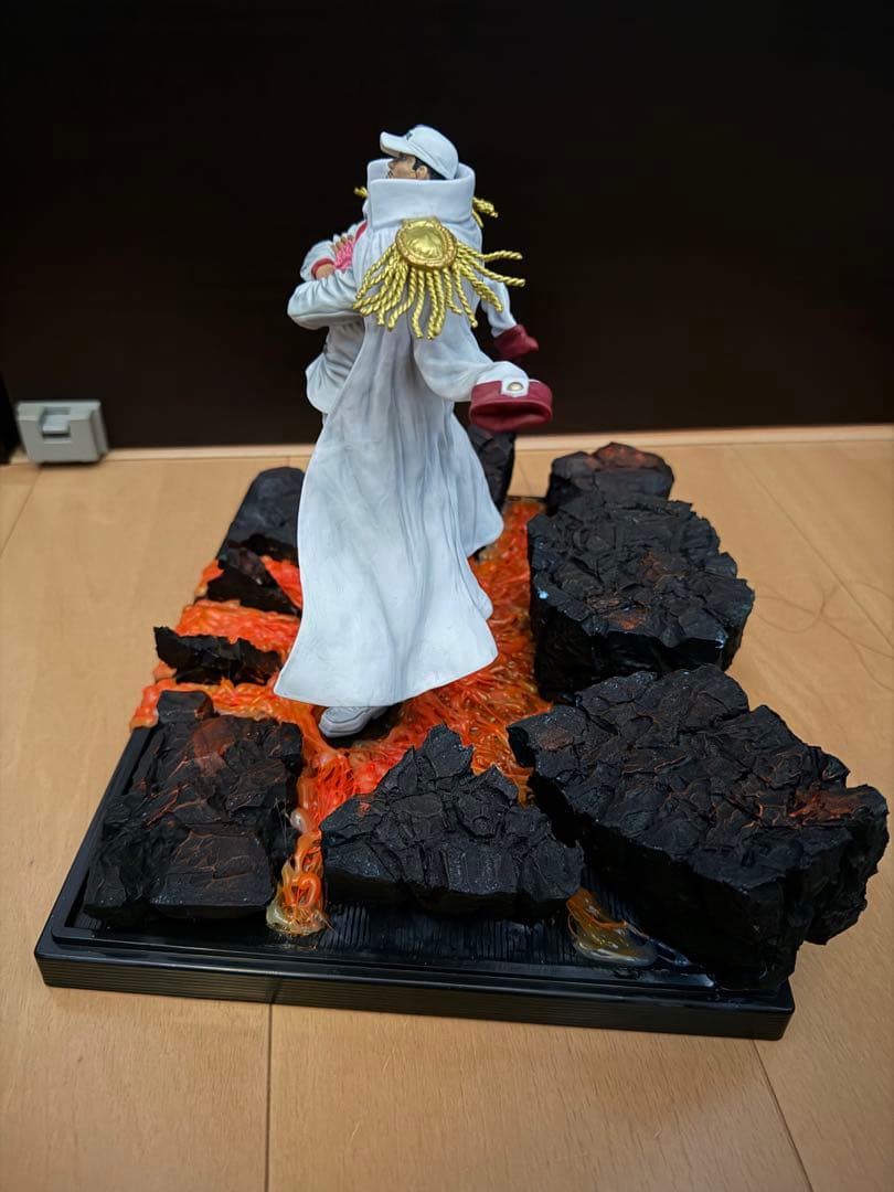 ワンピース 一番くじ 赤犬 絶対的正義 A賞 サカズキ　フィギュア　ジオラマ付き