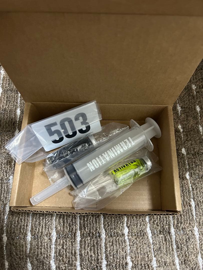 激レア　映画　サブスタンス レプリカ海外限定グッズ　新品未開封