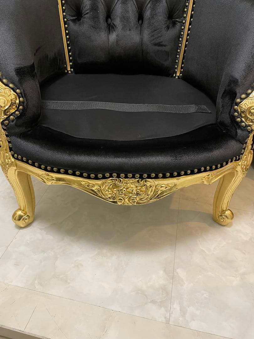 一人掛けソファー　ロココ調　猫脚