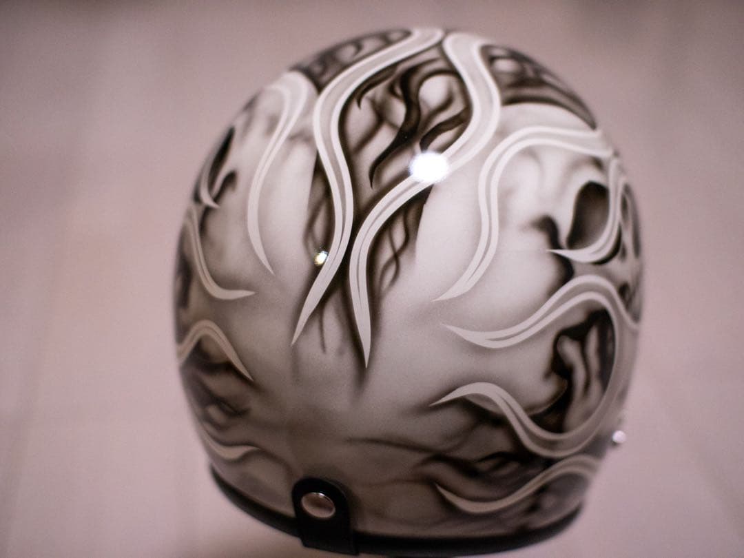 新品未使用　スモール　ジェット　ヘルメット 白、黒フレアドクロ