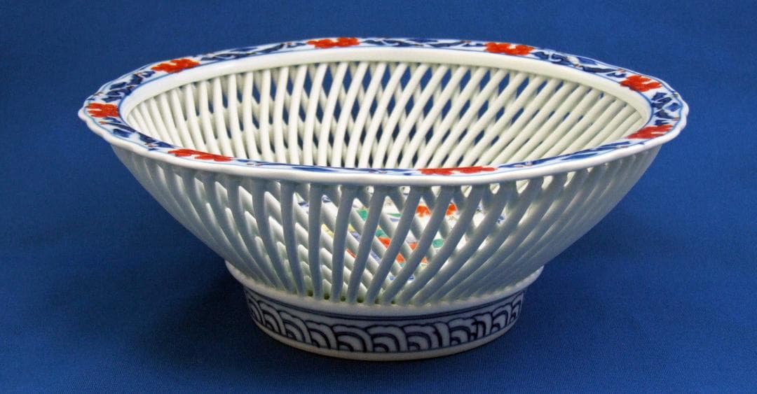 透かし編み陶器