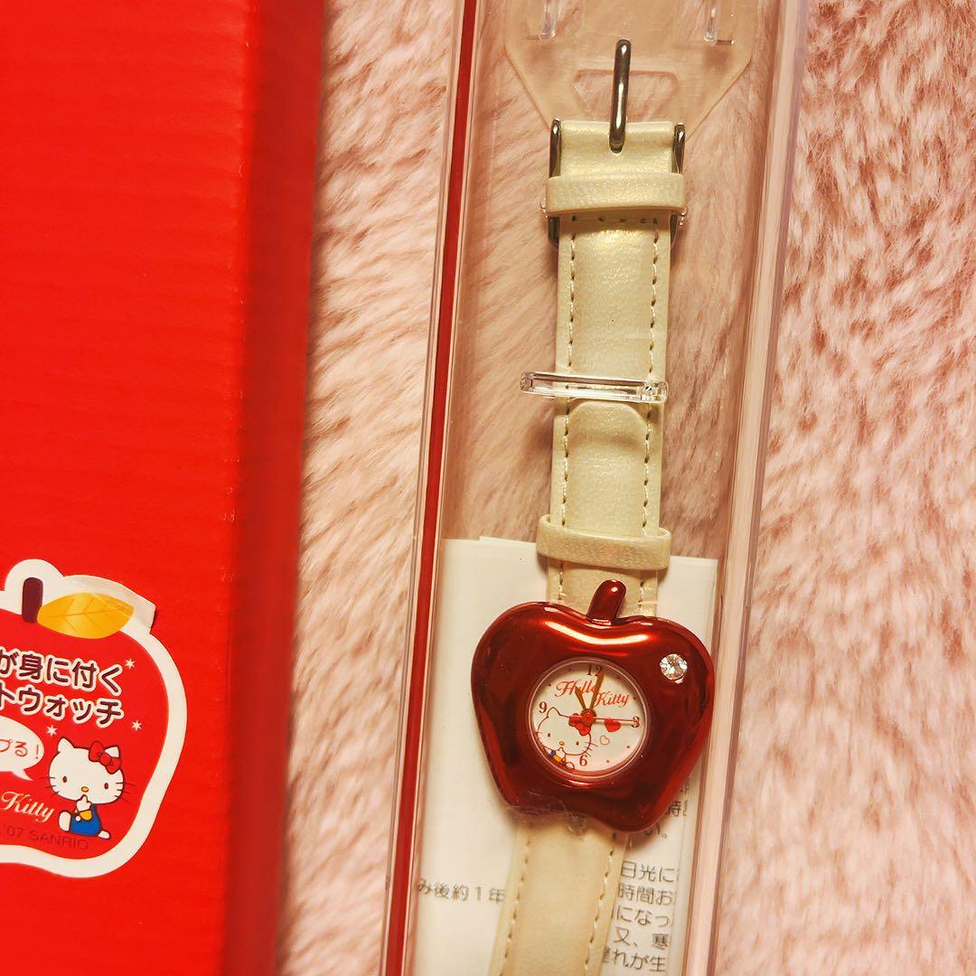 希少レア　ハローキティ　リストウォッチ　リンゴ　時計　2007 サンリオ　レトロ