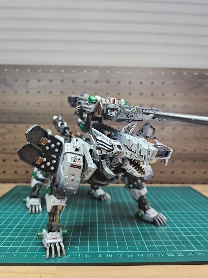 ゾイドHMMケーニッヒウルフデュアルスナイパーライフルセット全塗装