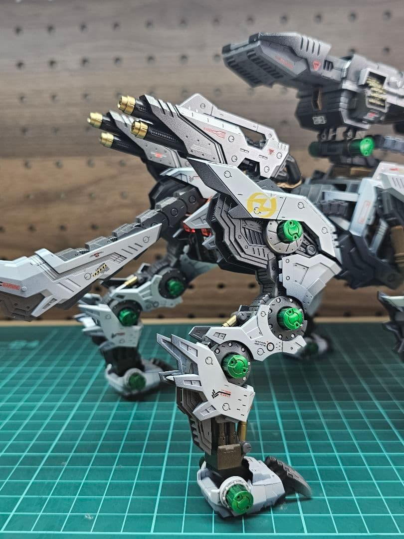 ゾイドHMMケーニッヒウルフデュアルスナイパーライフルセット全塗装