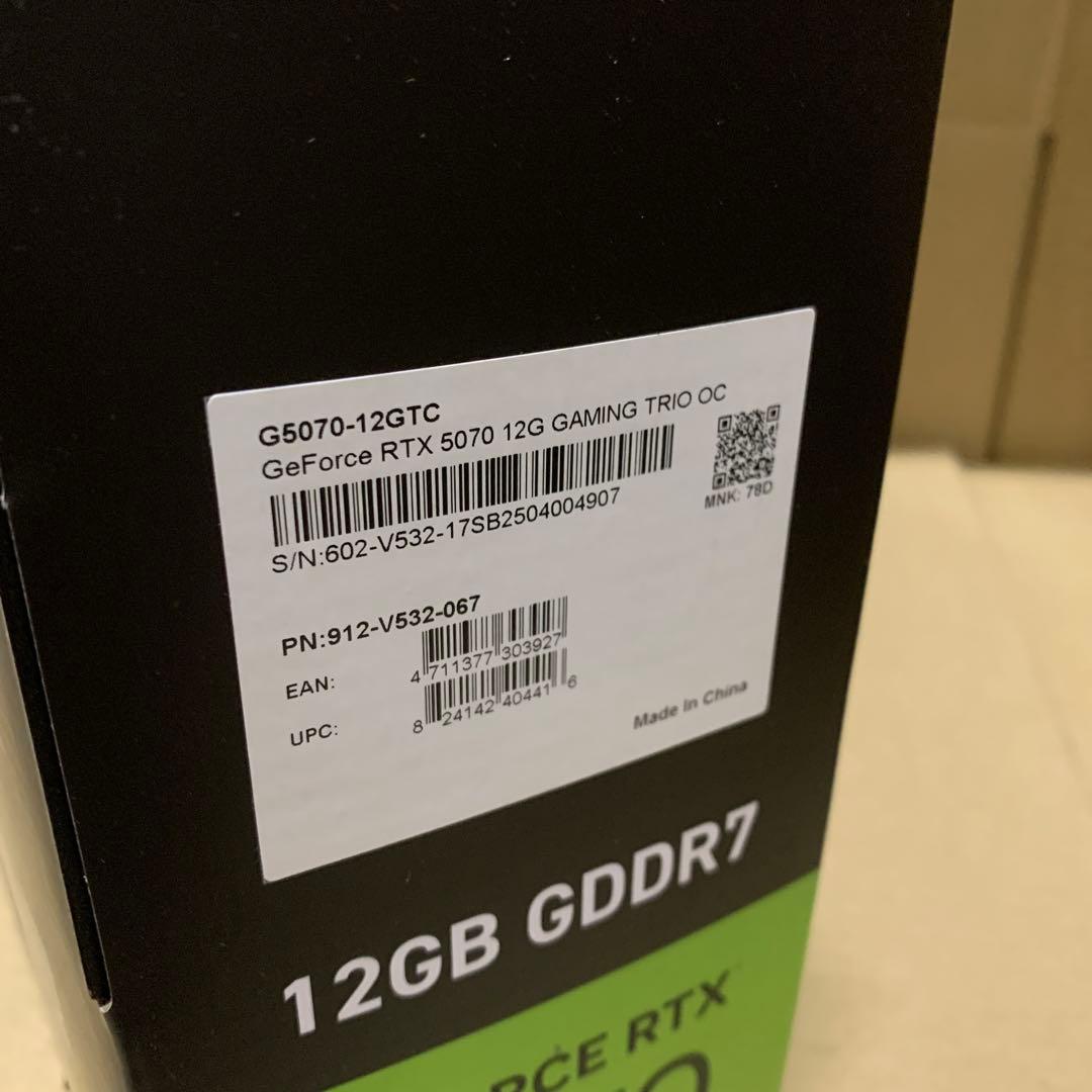めい　新品　MSI RTX 5070 12G Gaming Trio OC