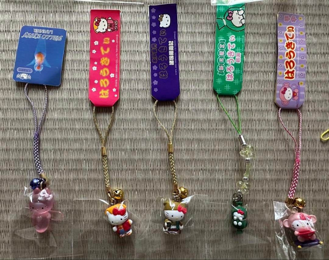 ハローキティ ご当地　根付け　18点
