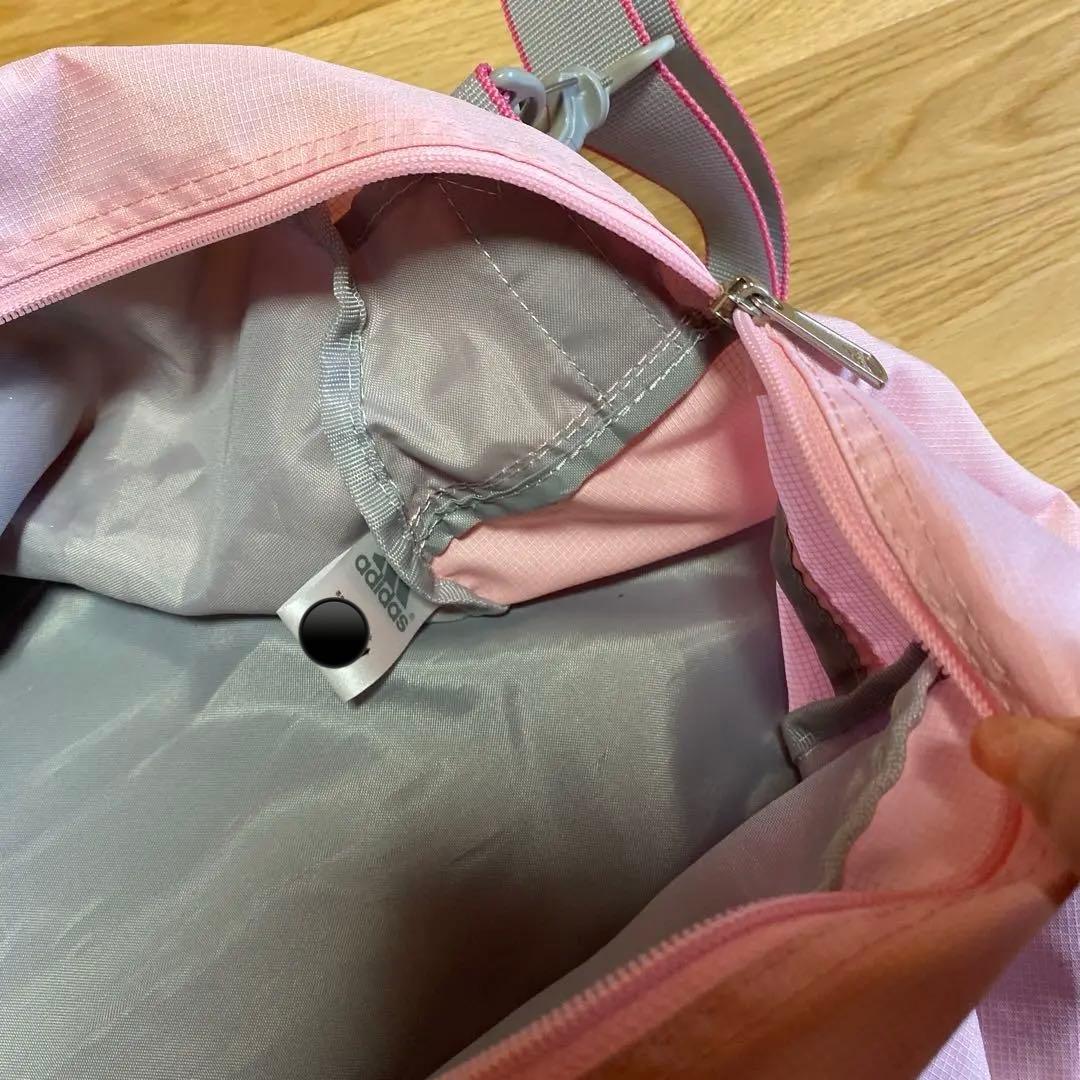 adidas ピンク ボストンバッグ　中敷き付き