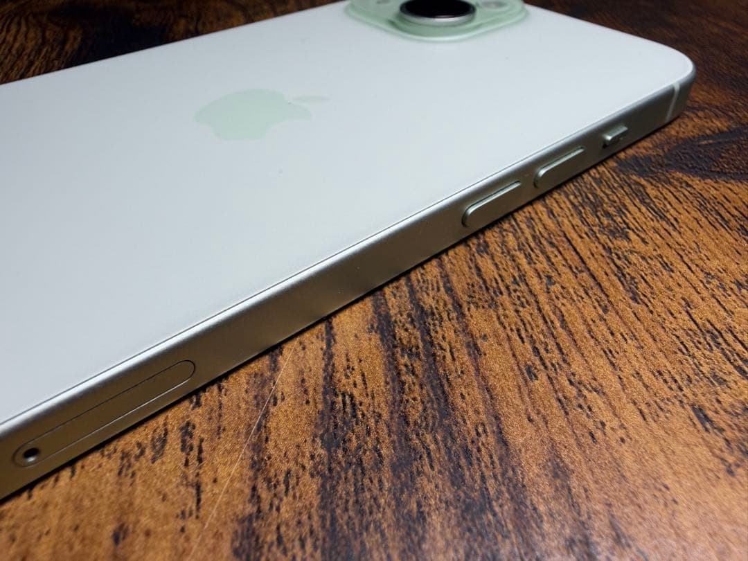 【美品】iPhone15 256GB SIMフリー