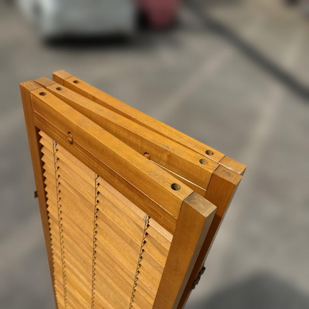 ナチュラルウッド三つ折りパーテーション　明るさ調整可能