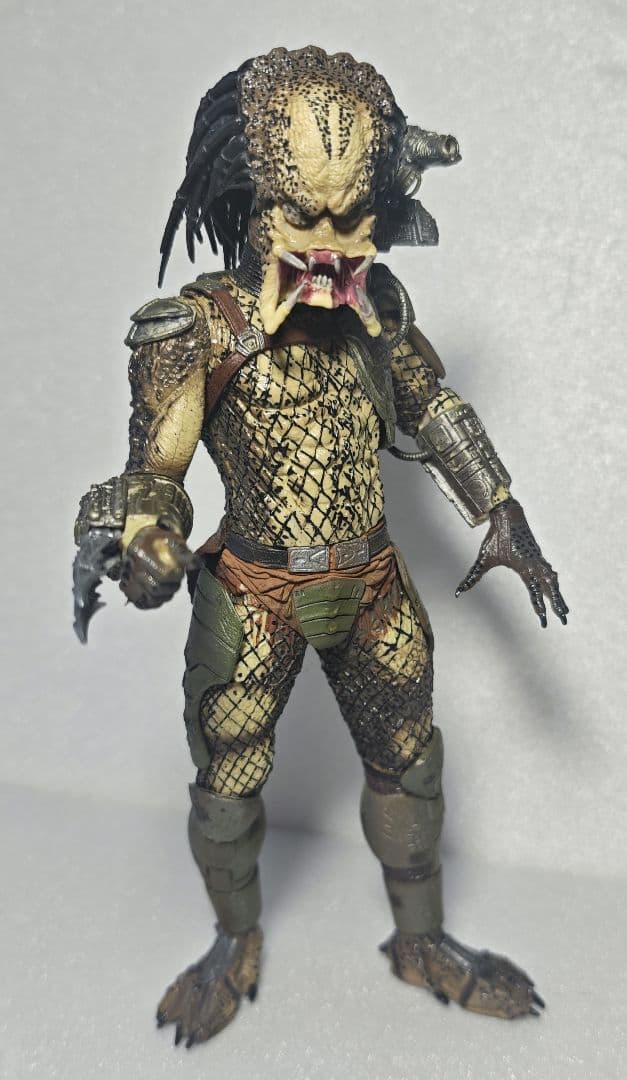 Neca プレデターズ 7インチ アクションフィギュア クラシック・プレデター