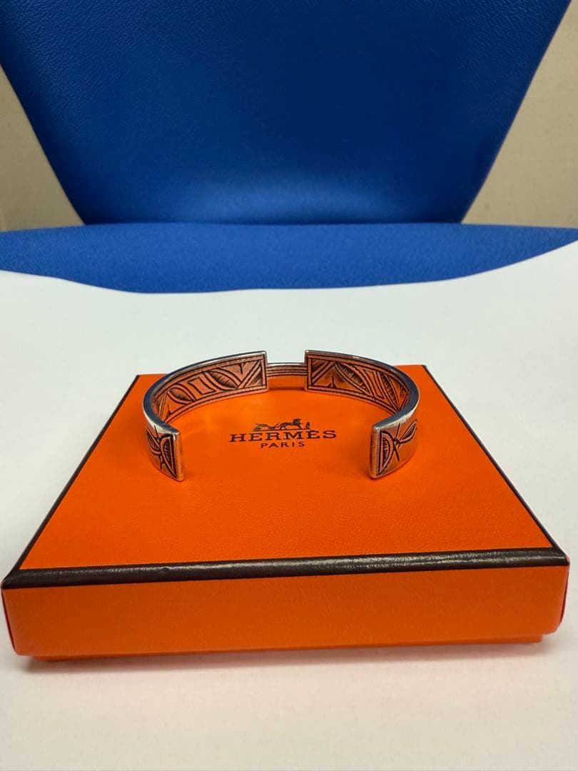 サム君HERMESTouaregトゥアレグ タコルテ バングルT4 美中古