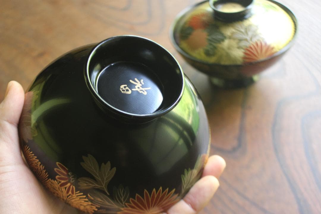 デッドストック！上質黒漆に極上菊詰沈金蒔絵のお椀2点（検輪島塗蒔絵椀雑煮椀
