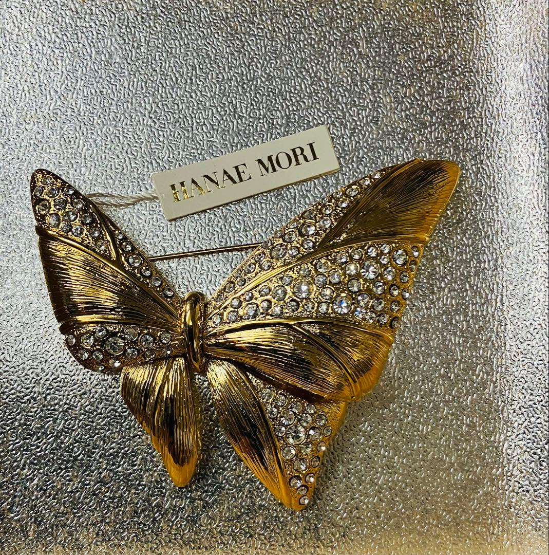 Hanae Mori ・トレードマーク蝶のブローチ・未使用・ラインストーンが豪華