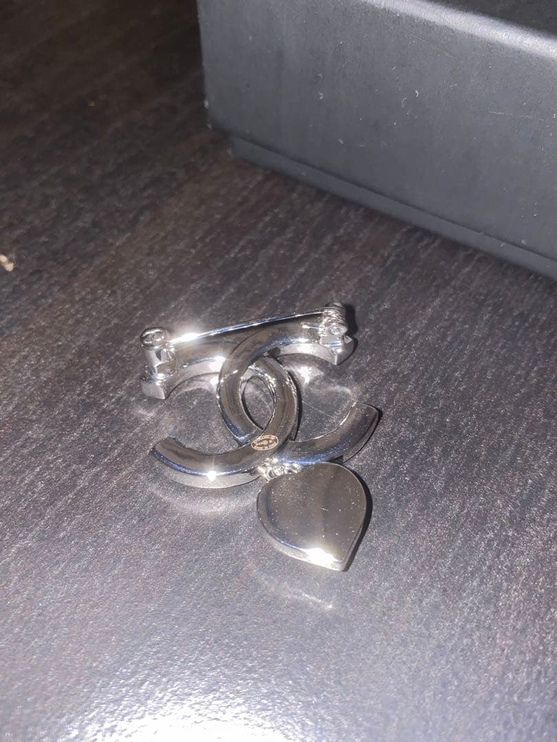 CHANEL ブローチ　ハート