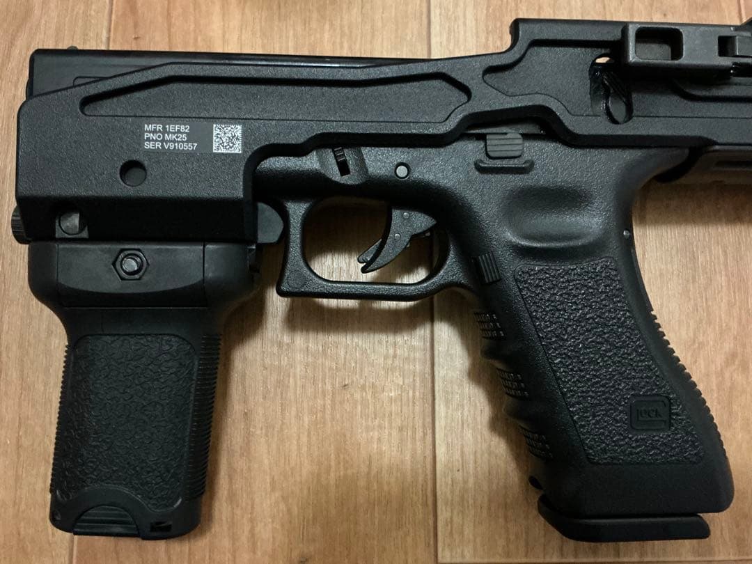 B&T カスタム　東京マルイ　ガスガン　glock 18c pdw