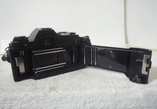 希少　Konica　FS‐1　フィルム一眼レフカメラ　「不動品」　望遠レンズ付き