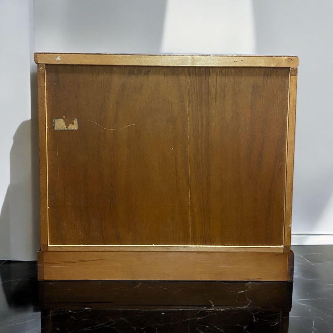 天板に傷あり　4段6杯の民芸タンス　桜無垢材または欅材　民藝　和室にも洋室にも