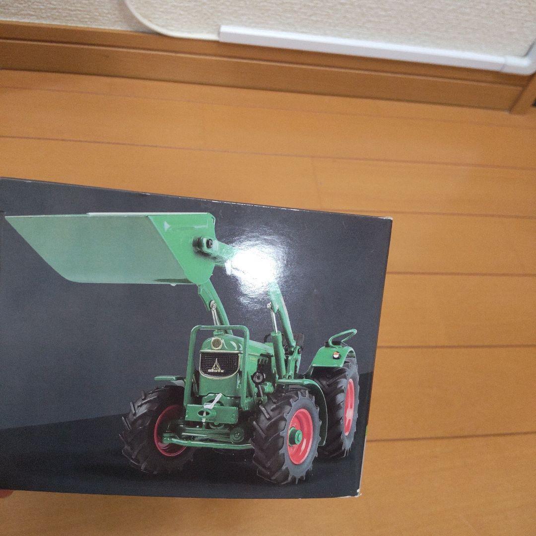 DEUTZ D60 05-4WD フロントローダ&バケット 1/32