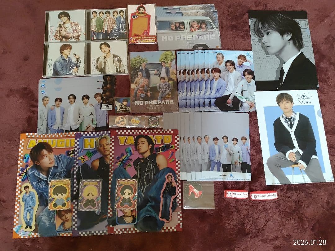 コムドット グッズ