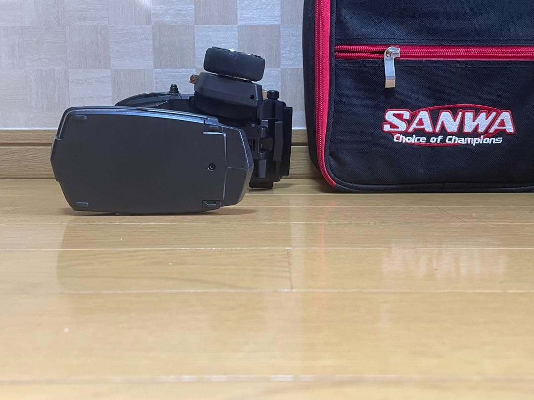 SANWA M17送信機とバッグ付き　現状渡し