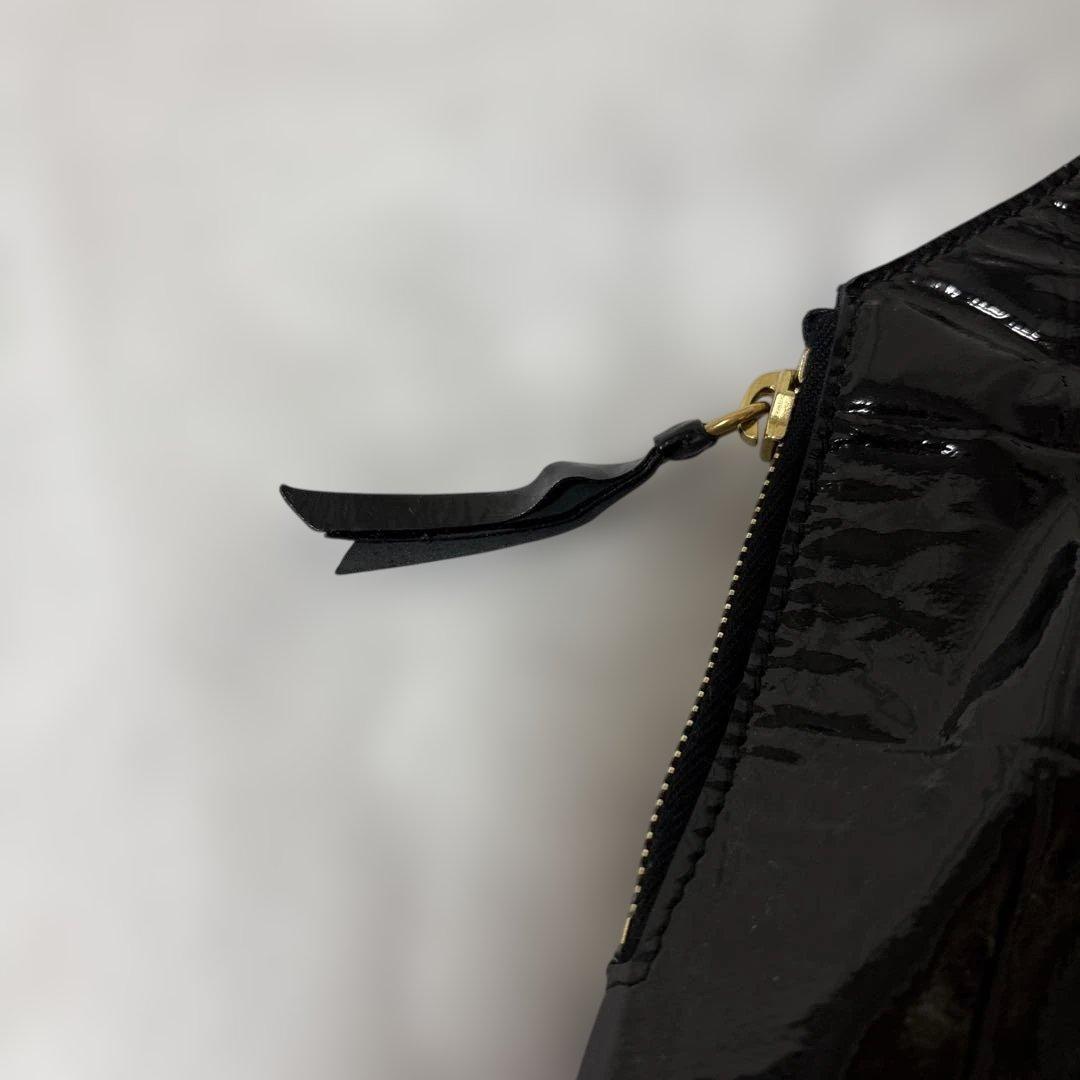 イブサンローランリヴゴーシュパテントバック