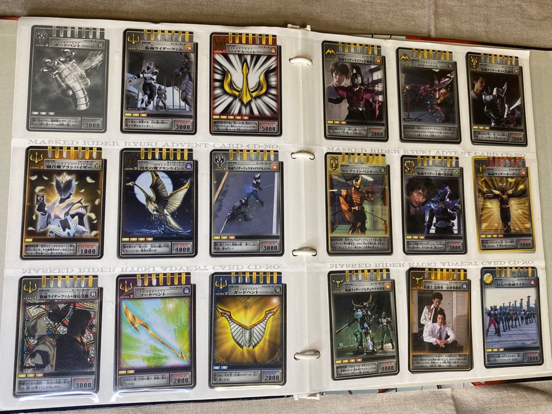 仮面ライダー龍騎 コンプリートカードファイル＋アドベントカード200枚以上