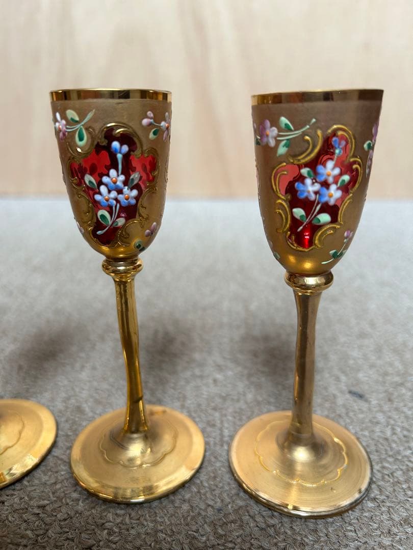 お値下げしました　ベネチアングラス　金彩花紋　ムラーノガラス