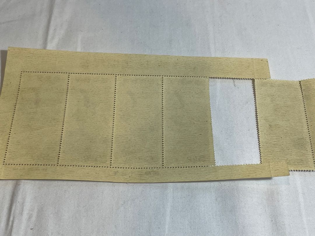 銭単位切手　趣味週間記念　昭和23年　見返り美人　５面シート2枚セット1枚剥がれ