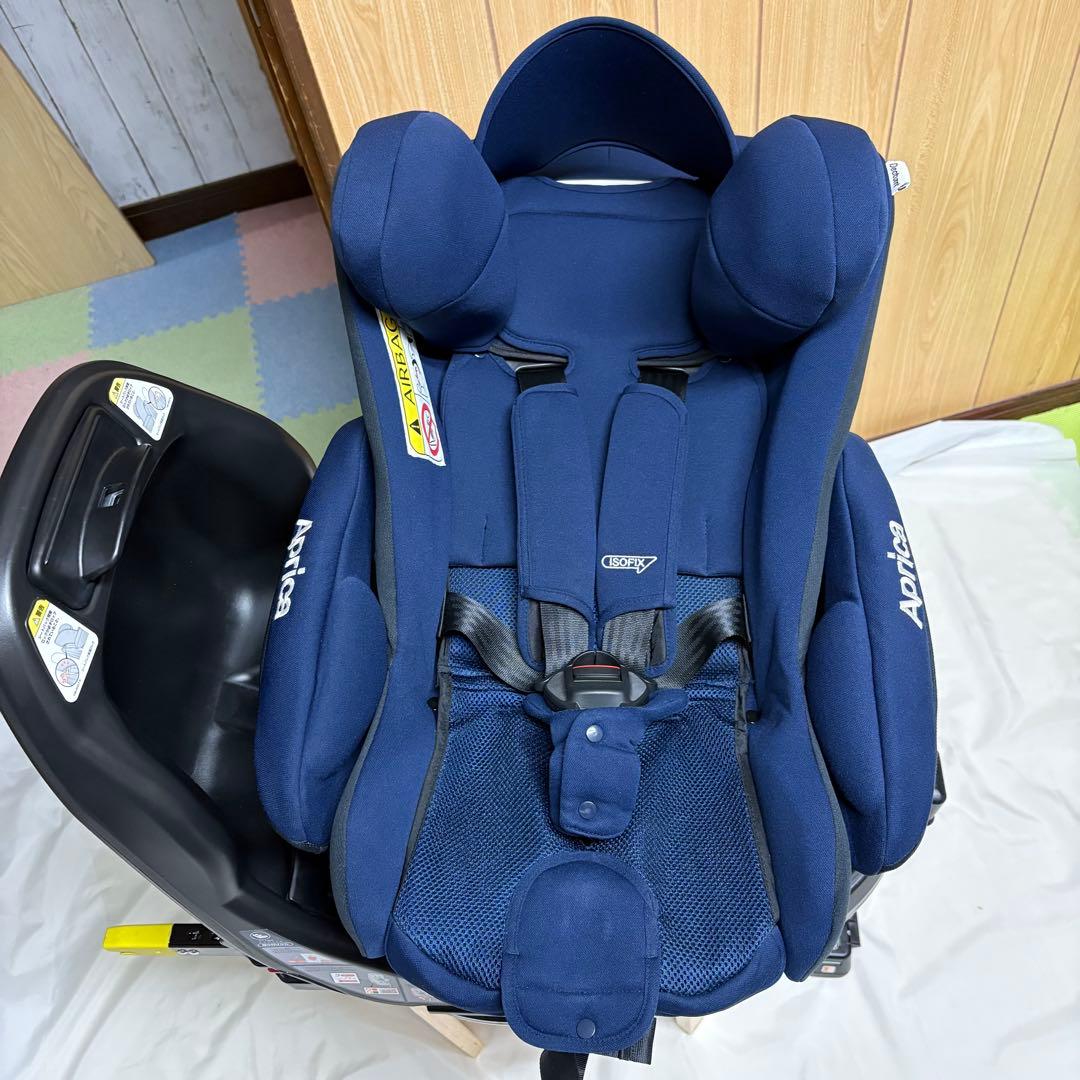 【超美品】アップリカ チャイルドシート ディアターン プラス ISOFIX AB