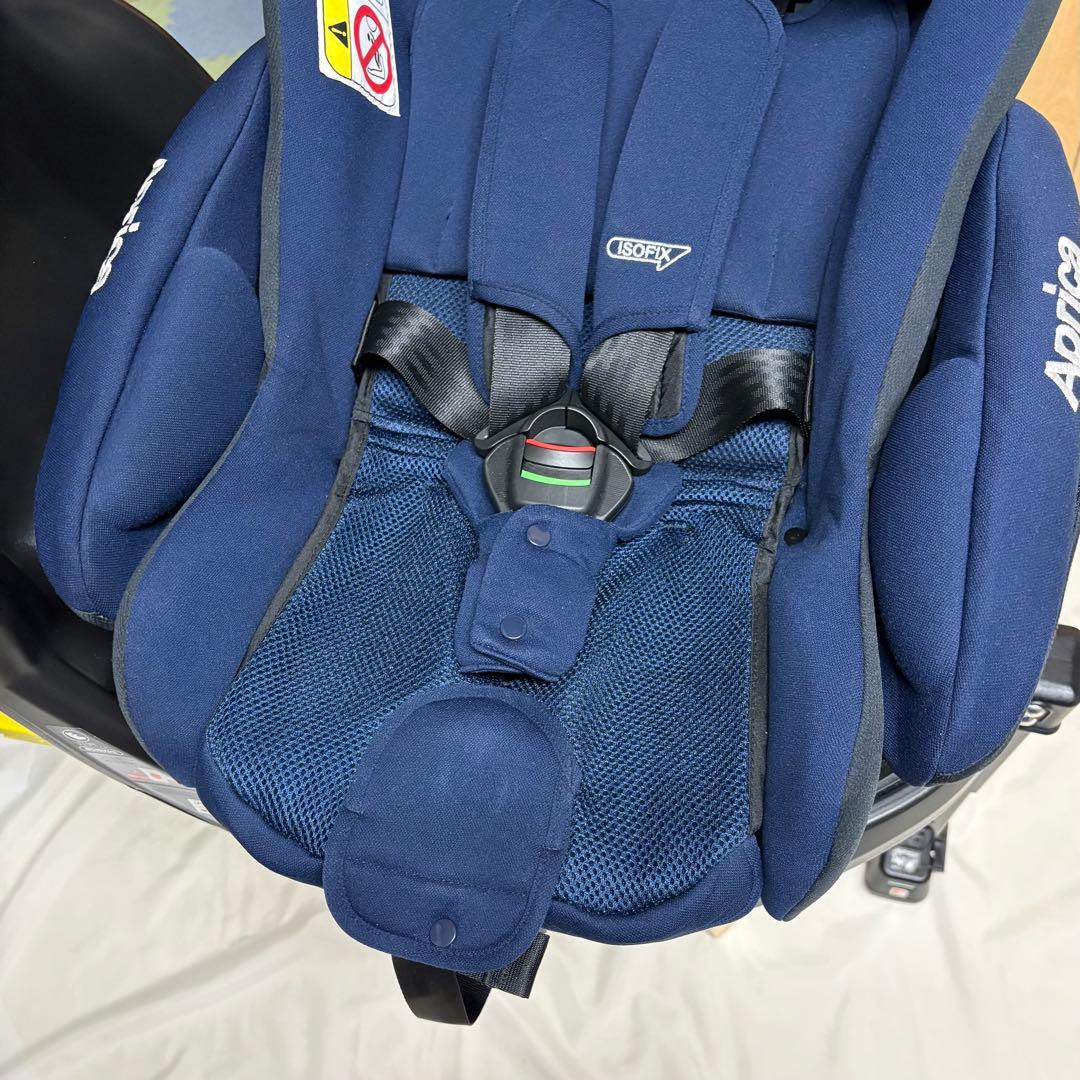 【超美品】アップリカ チャイルドシート ディアターン プラス ISOFIX AB