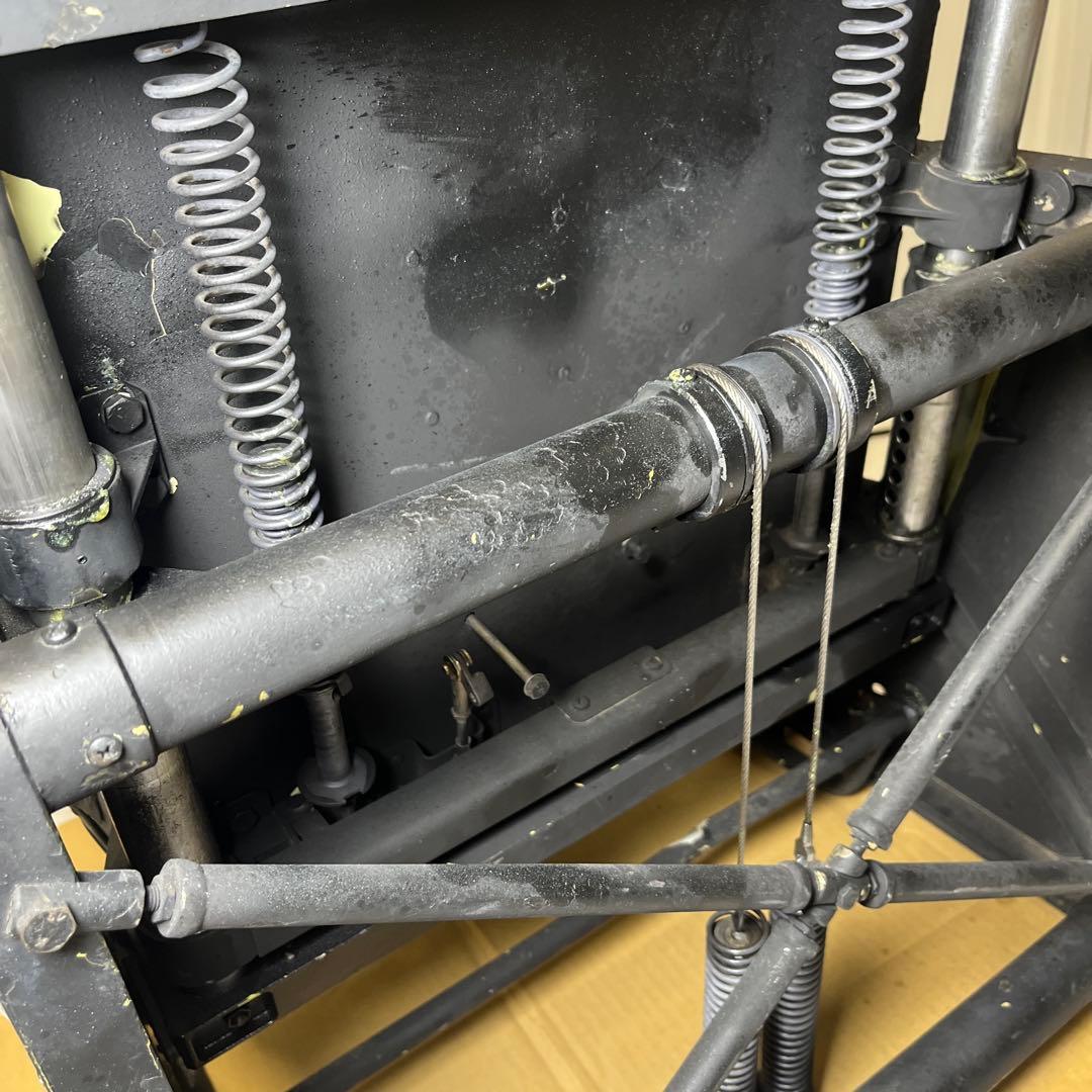 詳細不明 日本軍 航空機 戦闘機 シート 操縦席 座席 パイロット 実物 可動