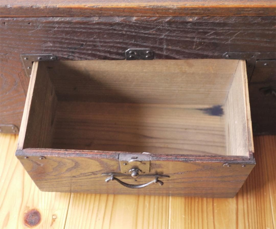 小箪笥　道具箱　帳場箱　硯箱　銭箱　小引き出し　鋲金具　古民具　時代民芸家具