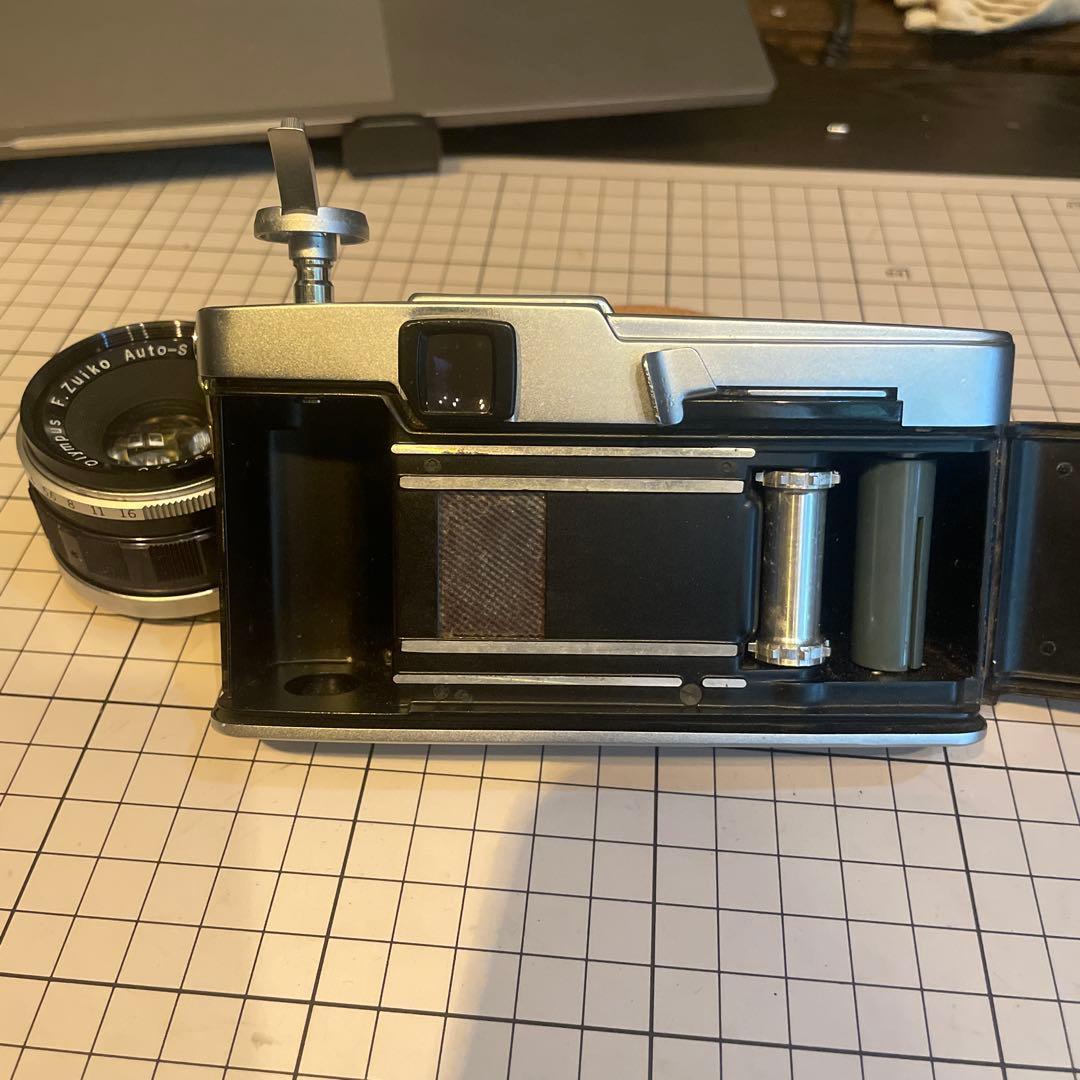 Olympus Pen F 一眼レフカメラ　ハーフサイズカメラ