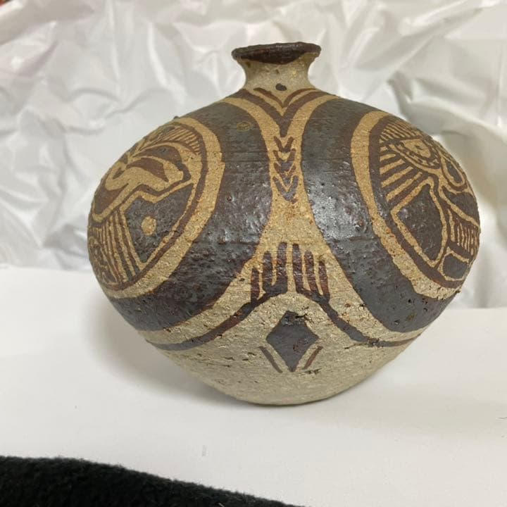 中国　磁州窯　花瓶　瓶　壺　飾り　顔　China  置物　つぼ