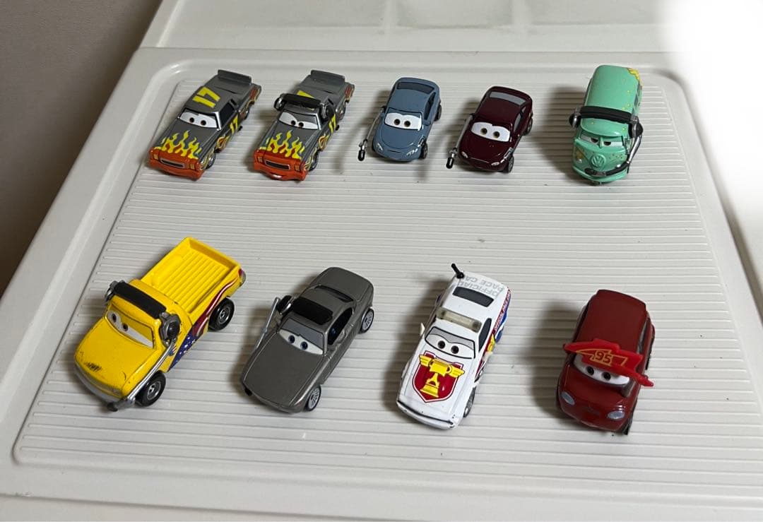 カーズ、マテル、ミニカーのセット（フィルモア、応援）