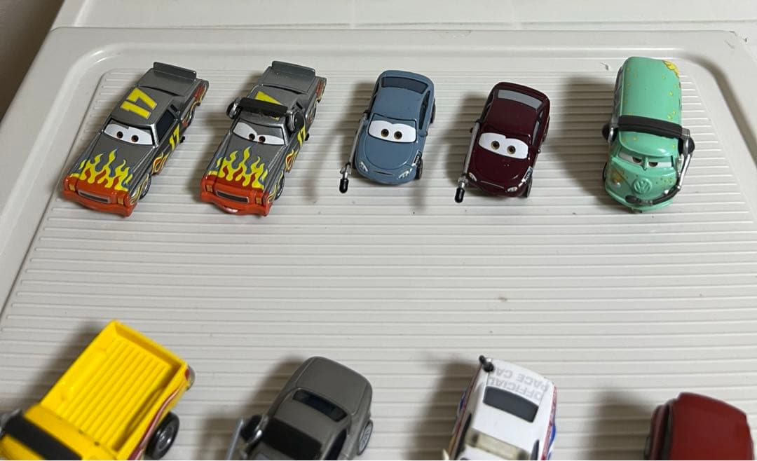 カーズ、マテル、ミニカーのセット（フィルモア、応援）