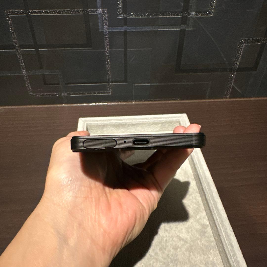 【美品】Xperia 1 VI 256GB ブラック