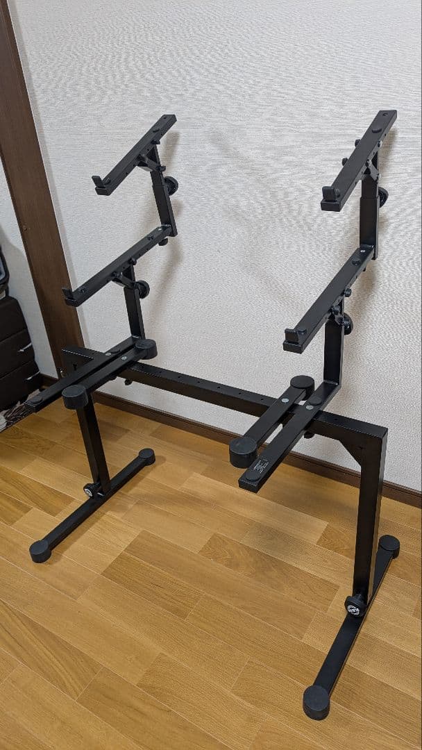 【最終価格】K&M キーボードスタンド Omega 3段(オマケ付)