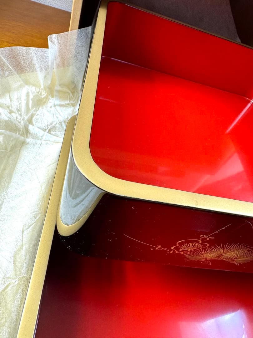 257 輪島塗　松竹梅沈金　二段重　未使用品　共箱　共布