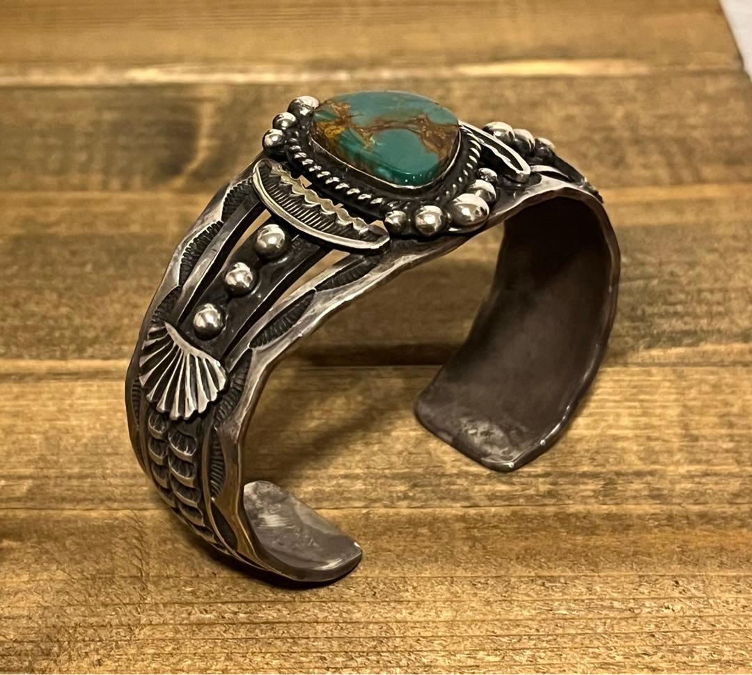 きれいなターコイズのバングル　インディアンジュエリー　navajo ナバホ