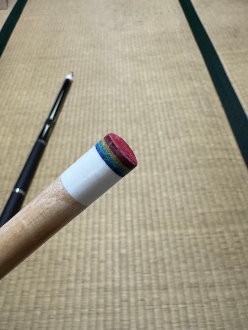 ビリヤードキュー 黒白