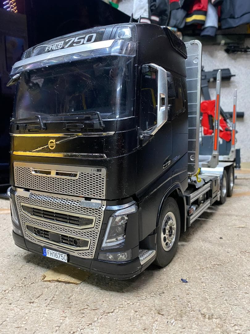 タミヤ　1/14 ボルボFH16　6x4　ティンバートラック　フルオペレーション