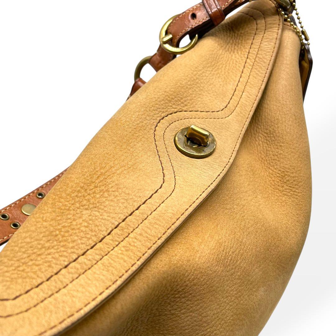 美品　COACH コーチ　ショルダーバッグ　ヌバック　レザー　ターンロック　茶